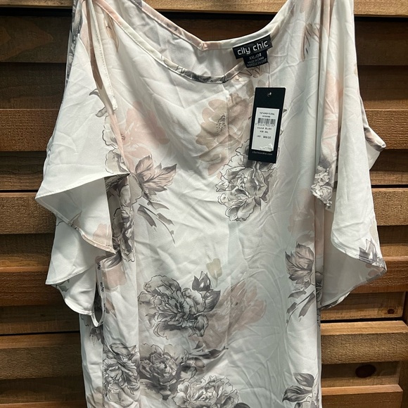 City Chic blouse cold shoulder floral chiffon top XXL 2X 24 whimsy in cream NWT - Picture 3 of 4